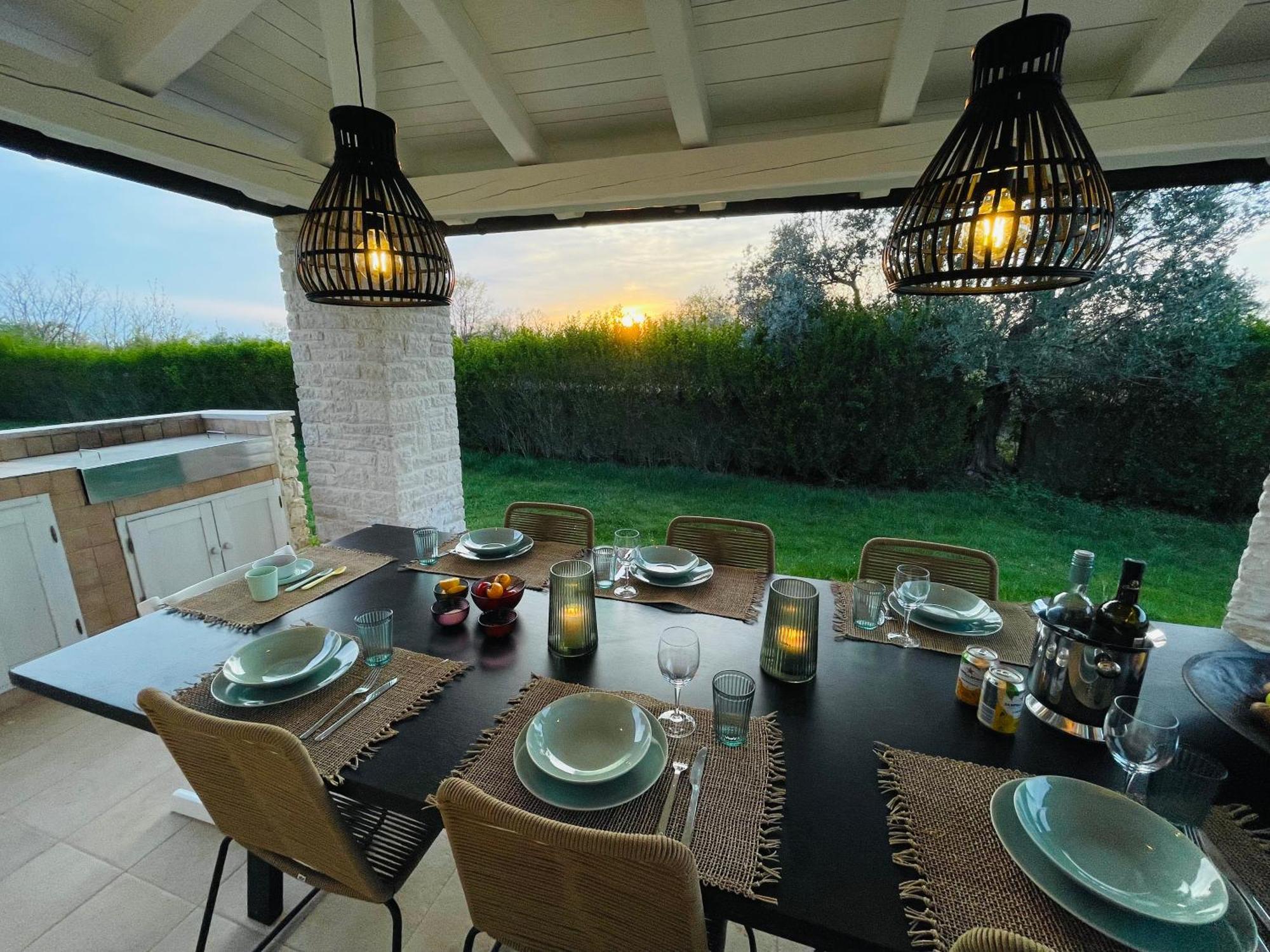 Luxury Villa In Istria - 9,000 Sqm Private Estate With Pool & Sauna, 15 Min To Sea, Near Fazana, 3 Bedrooms Juršići Bagian luar foto