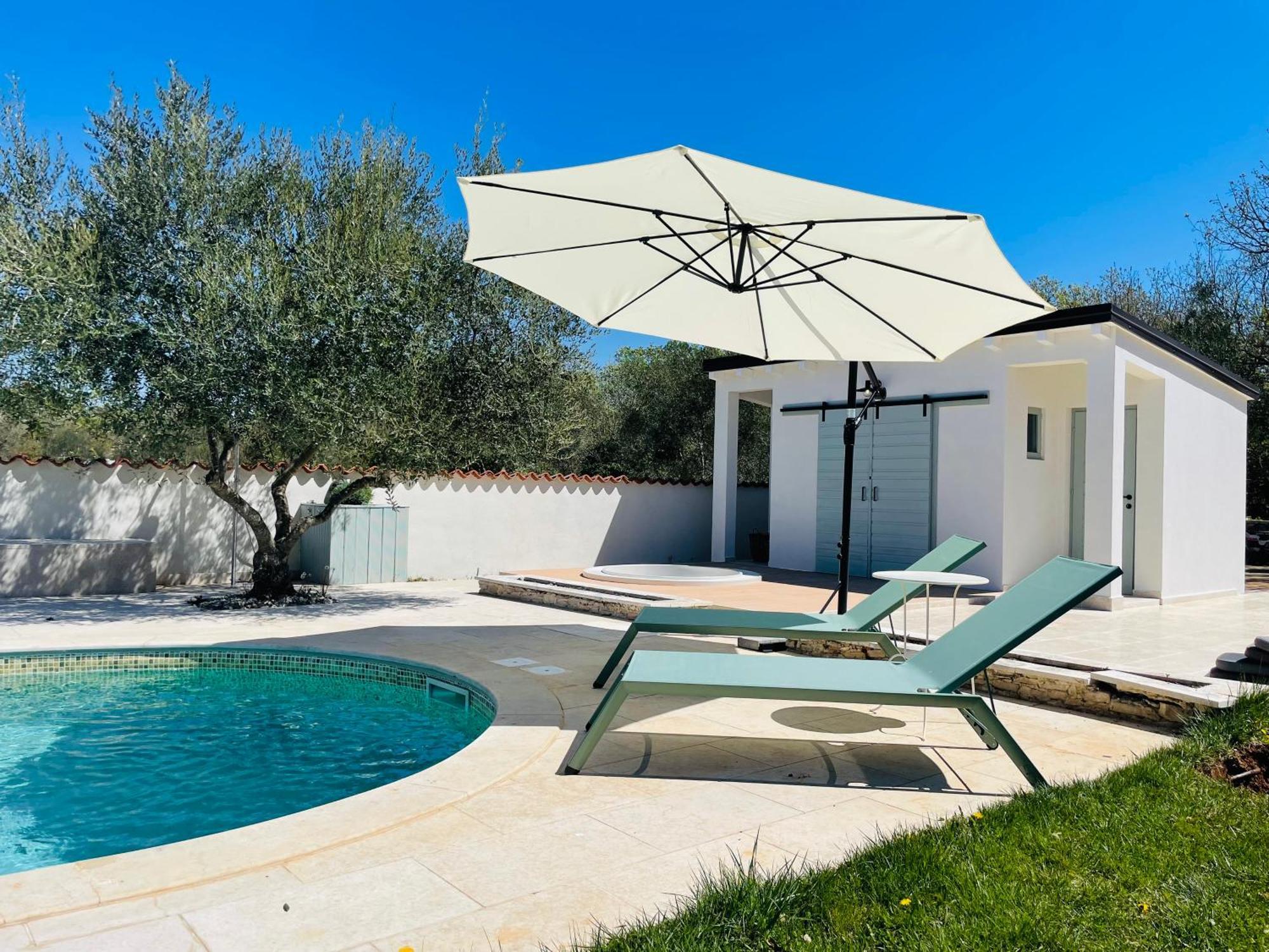 Luxury Villa In Istria - 9,000 Sqm Private Estate With Pool & Sauna, 15 Min To Sea, Near Fazana, 3 Bedrooms Juršići Bagian luar foto