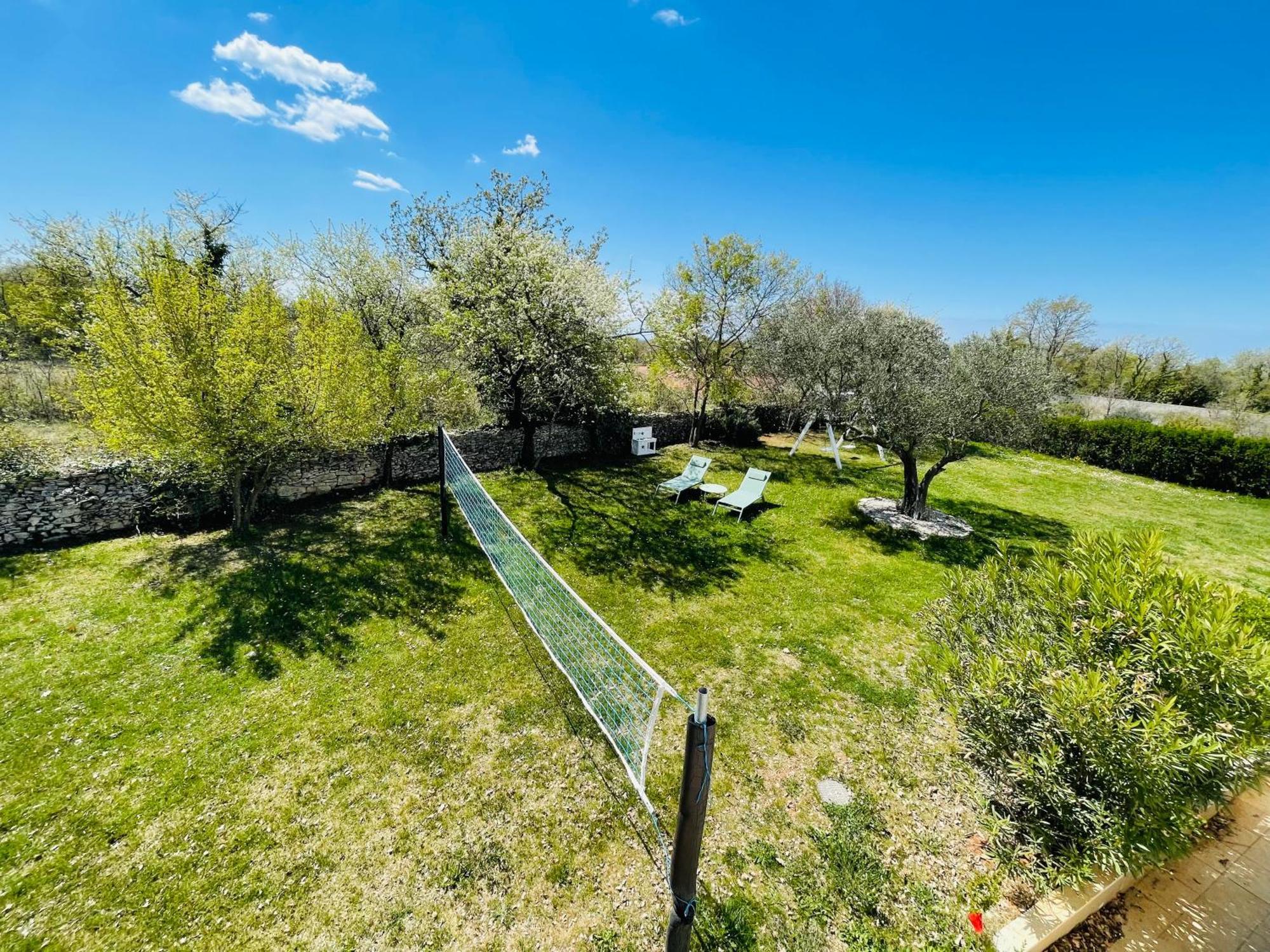 Luxury Villa In Istria - 9,000 Sqm Private Estate With Pool & Sauna, 15 Min To Sea, Near Fazana, 3 Bedrooms Juršići Bagian luar foto
