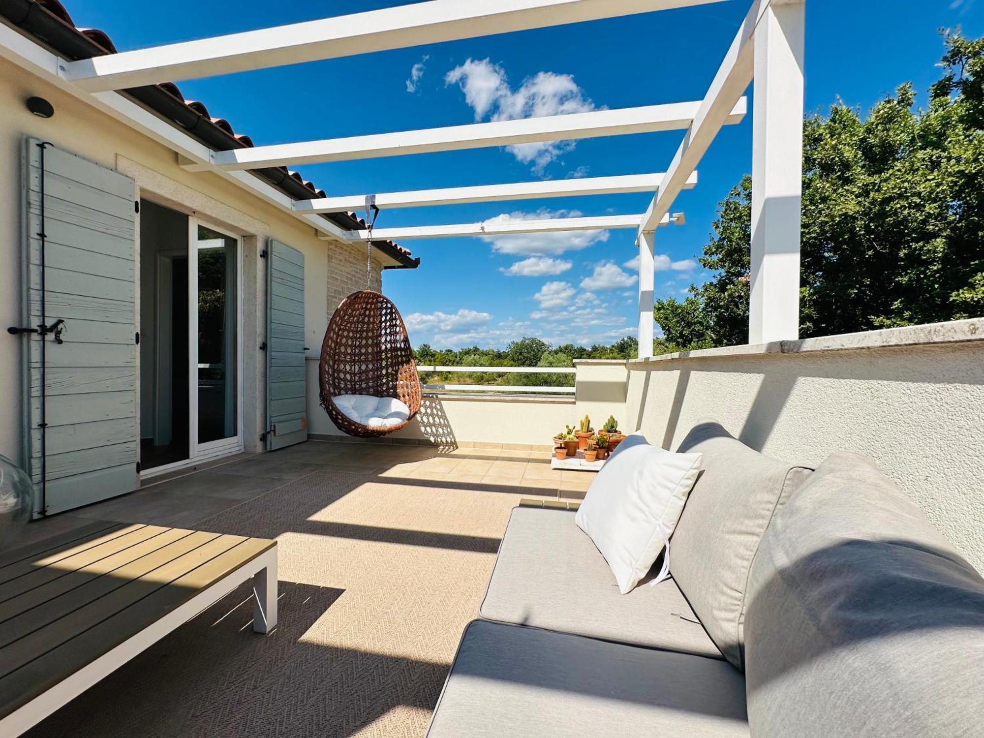 Luxury Villa In Istria - 9,000 Sqm Private Estate With Pool & Sauna, 15 Min To Sea, Near Fazana, 3 Bedrooms Juršići Bagian luar foto
